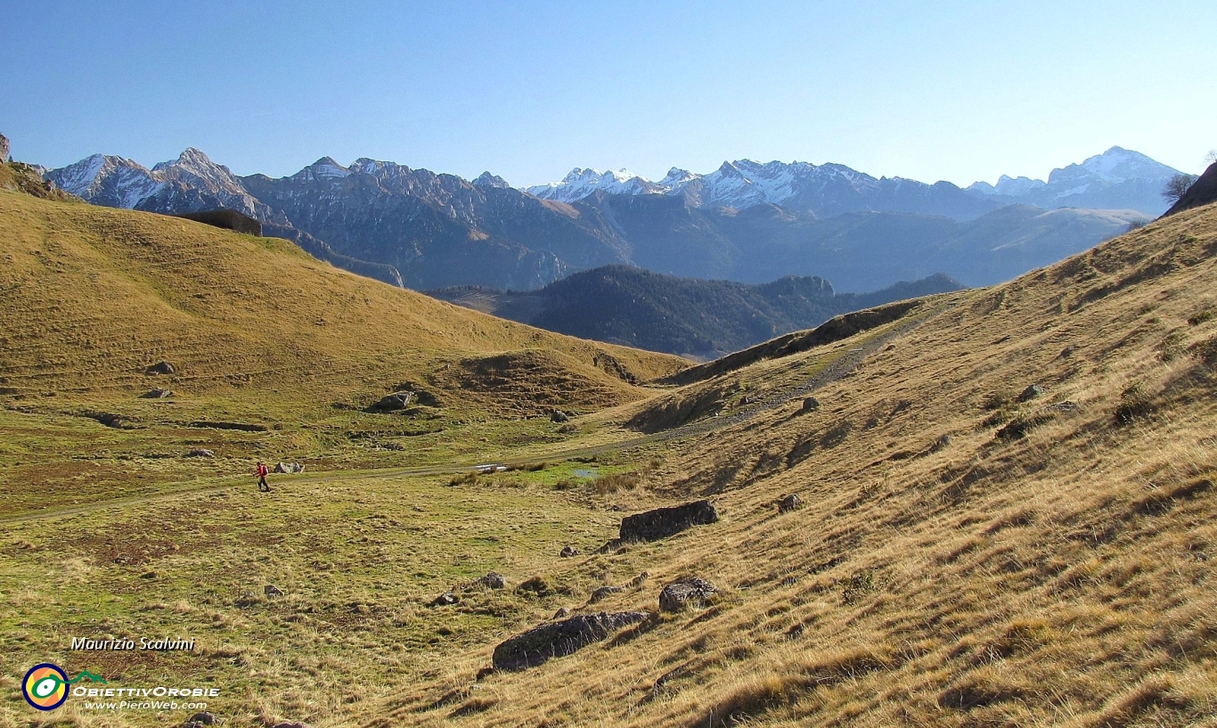 09 Scollino alle spalle dei piani....JPG